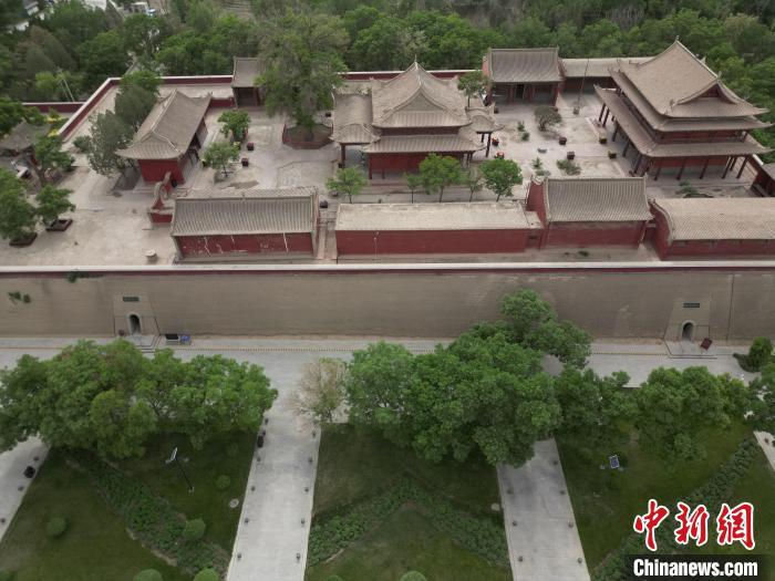 5月16日，航拍下的雷臺(tái)漢墓墓室入口。戴文昌　攝