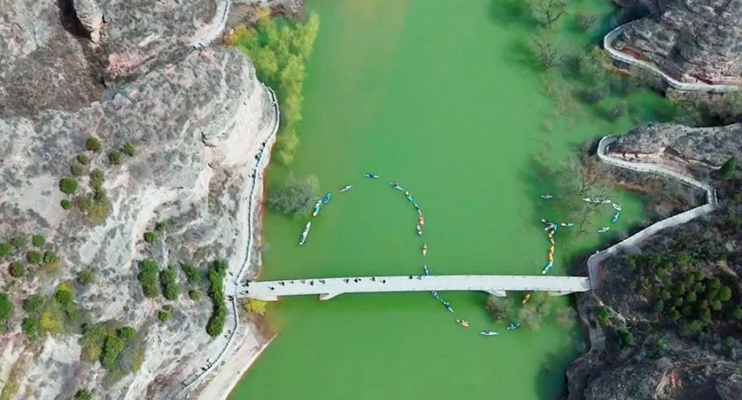 槳板愛(ài)好者探秘炳靈寺